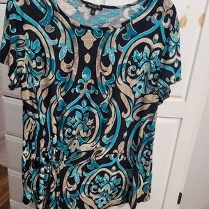 Abstract pattern top